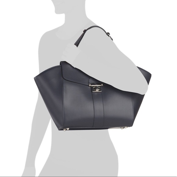 Alberta Di Canio Leather Winged Tote - Picture 5 of 5